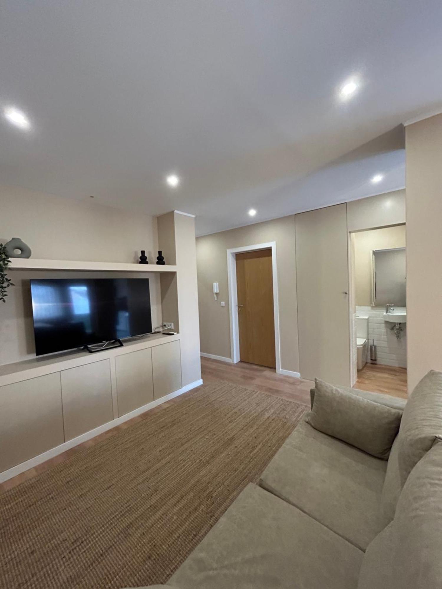Oporto Near Family Apartments - Free Parking Exterior photo
